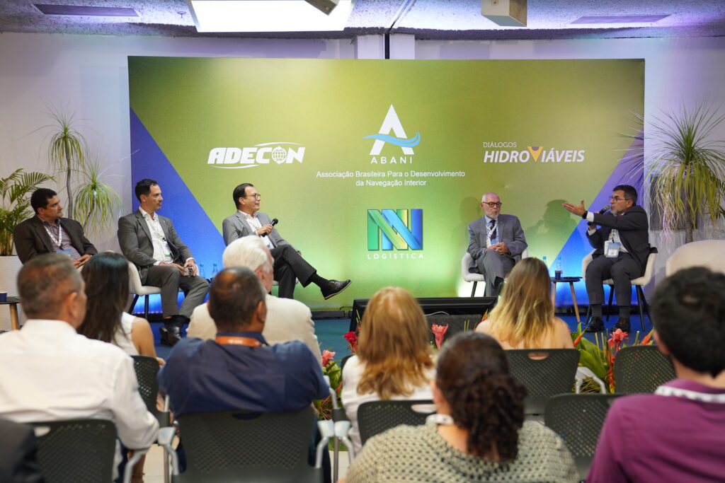 Abani na NN Logística 2026 destaca avanços e desafios da Navegação Interior no segundo dia de programação